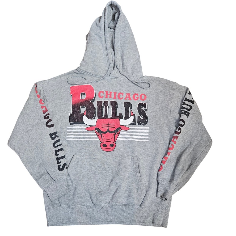 NBA Chicago Bulls Gray Graphic Hoodie Pullover Mens Small Sleeve Print Logo